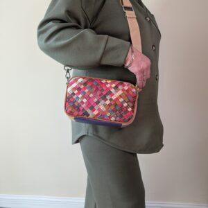 Bolso bandolera de piel trenzado multicolor