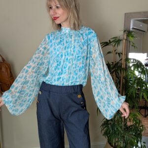 Blusa azul estampado animal print mujer